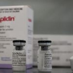 ¡Qué ternura! Muñeco de Bernie Sanders SALVA a LATINA que se quedó sin trabajo