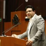 Buscar la reelección sin separarse del cargo genera inequidad: Barbosa